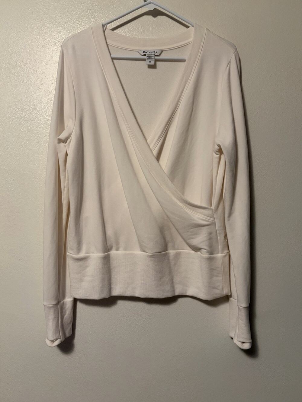 Athleta Recharge Ivory Wrap Sweatshirt Women’s Size Medium Long Sleeve Sweater